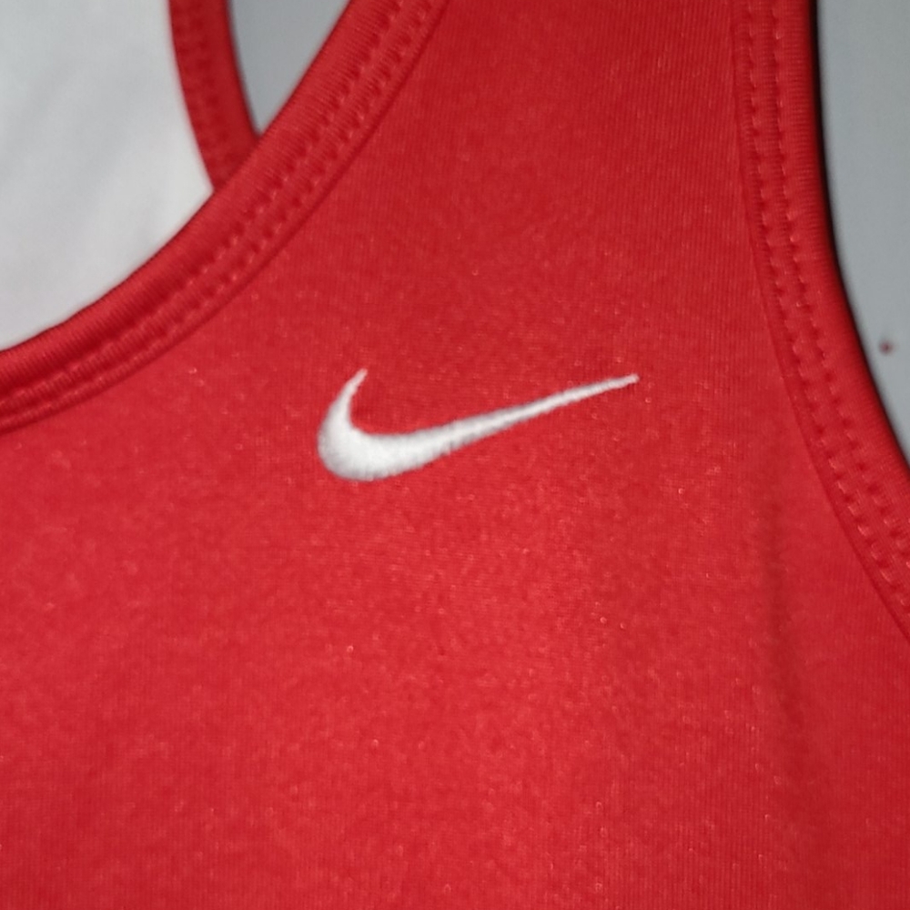 Nike sports tank - Picture 2 of 7
